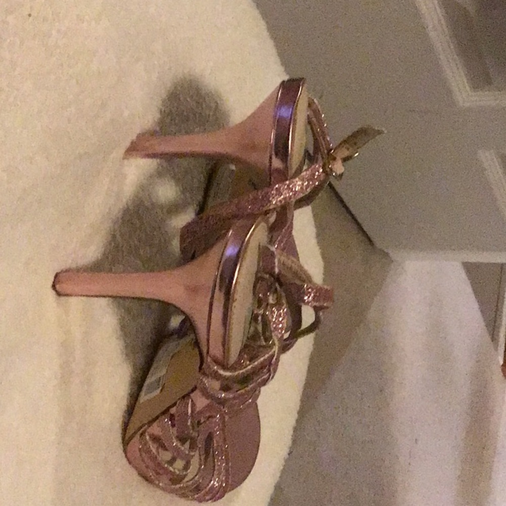 Shoes - Picture 2 of 3
